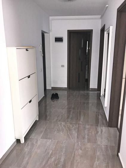 Apartament cu 3 camere decomandat în Chiajna