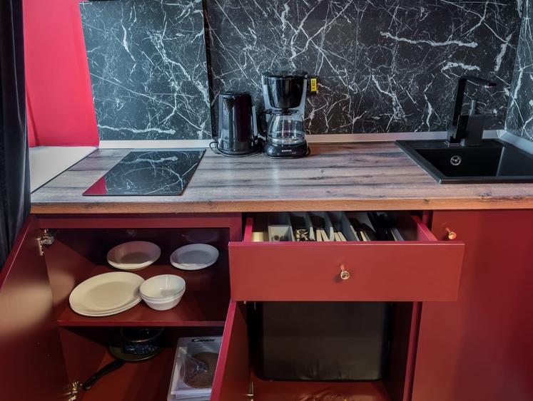Garsonieră semidecomandată în P-ța Universității