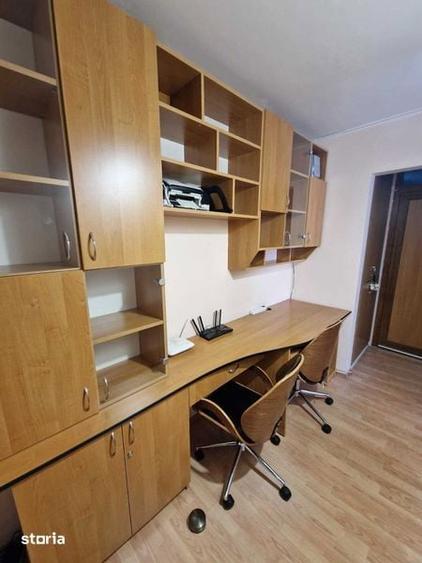 Apartament cu 3 camere decomandat în Nicolina
