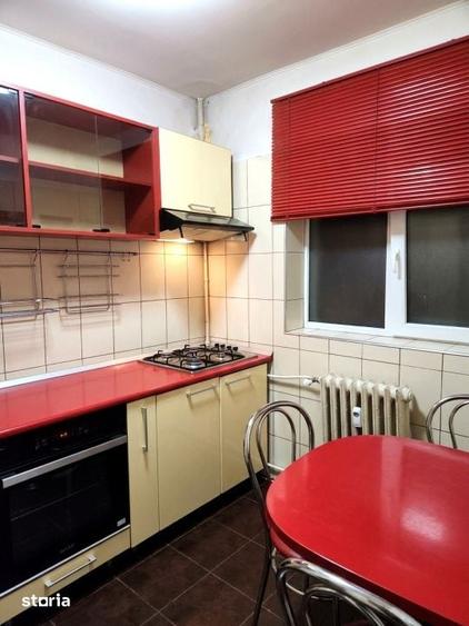 Apartament cu 3 camere decomandat în Ferentari