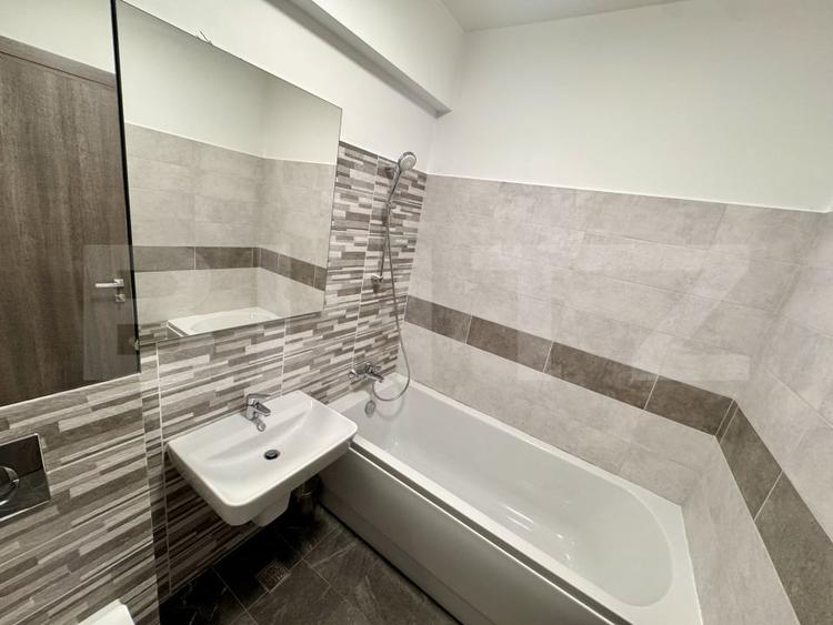 Apartament cu 3 camere decomandat, mobilat în Central