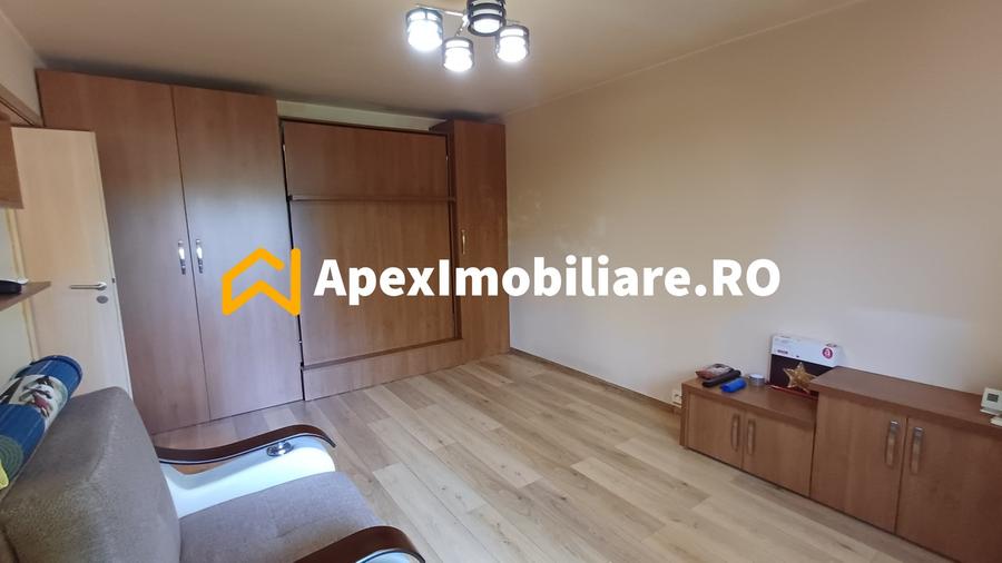 Garsonieră decomandată, mobilată în Titan