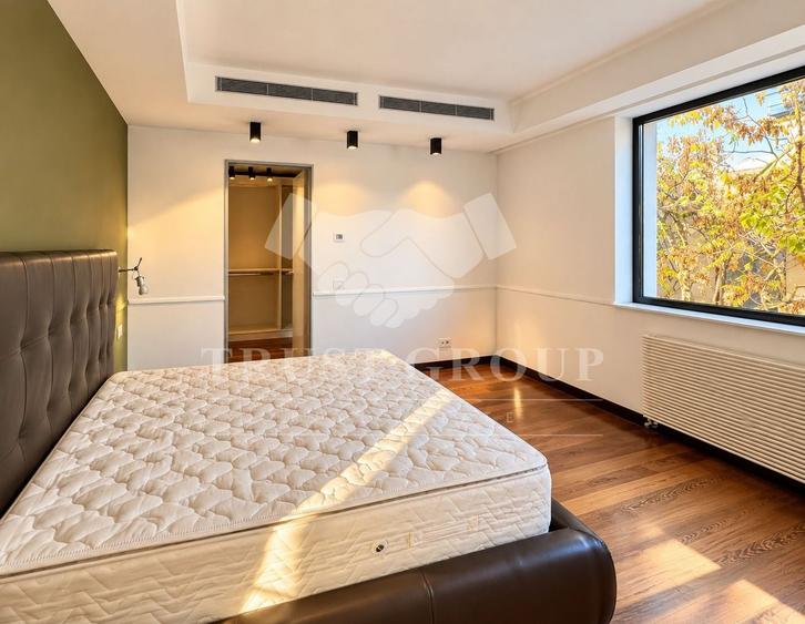 Apartament cu 3 camere, mobilat în Barbu Văcărescu