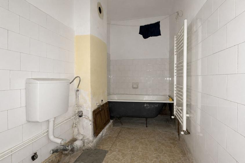 Apartament 1 cameră, zona Confecții, decomandat, centrală proprie - 3