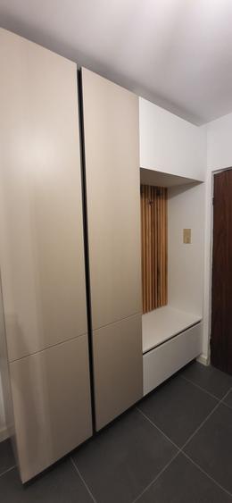 Apartament cu 4 camere decomandat în Aviației