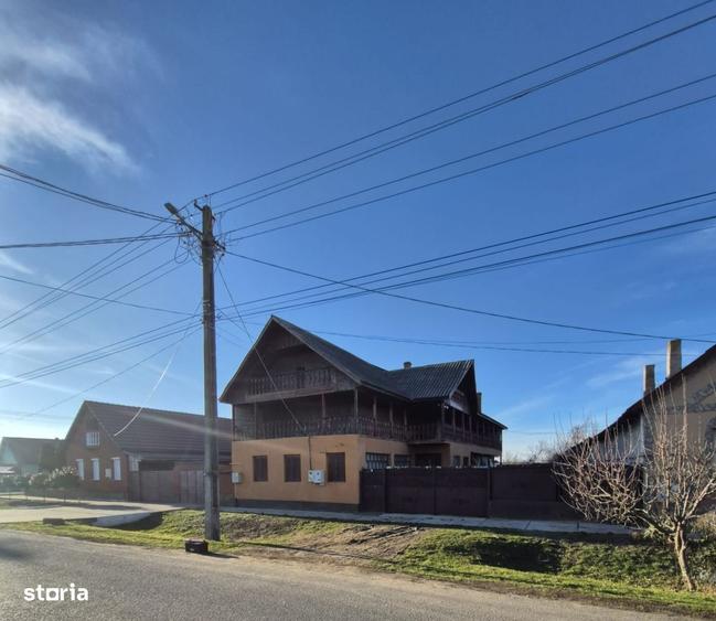 Casă cu 4 camere în Central