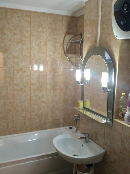 Apartament cu 3 camere semidecomandat în Exterior Vest
