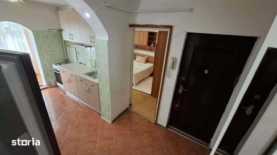 Apartament cu 3 camere decomandat în Metalurgie