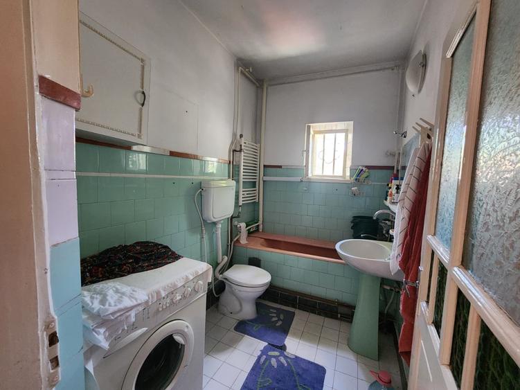 Duplex cu 4 camere cu Canalizare în Nicolina