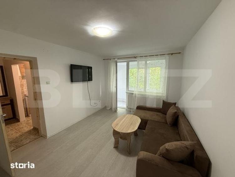 Apartament cu 2 camere semidecomandat, mobilat în Hunedoara
