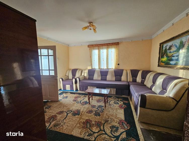 Casă cu 3 camere în Trăisteni