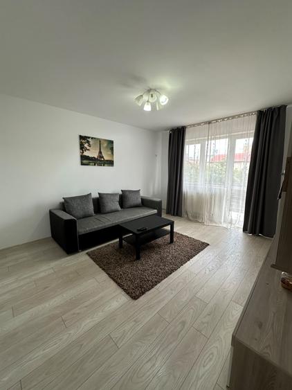 Apartament cu 2 camere decomandat, mobilat în Titan