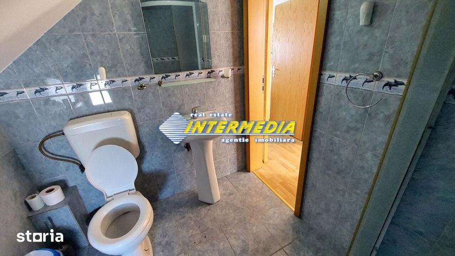 Apartament cu 3 camere decomandat în Ciupercenii Noi