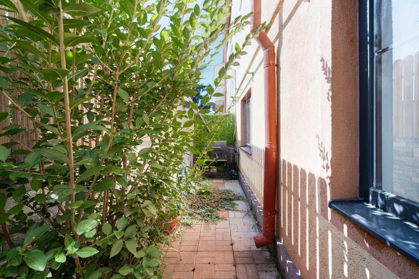 Apartament cu 3 camere decomandat, mobilat în Gorjului
