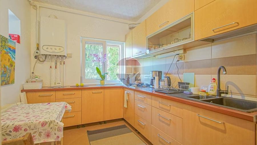 Apartament cu 2 camere decomandat în Răcădău