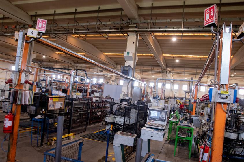 Spațiu industrial, de 5,100 mp, în Țițești