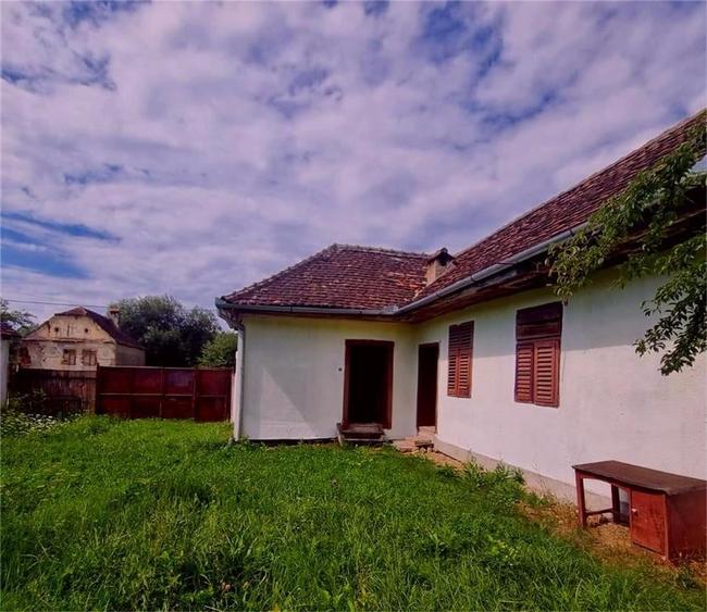 Casă individuală cu 4 camere cu Teren 720 Mp în Jibert