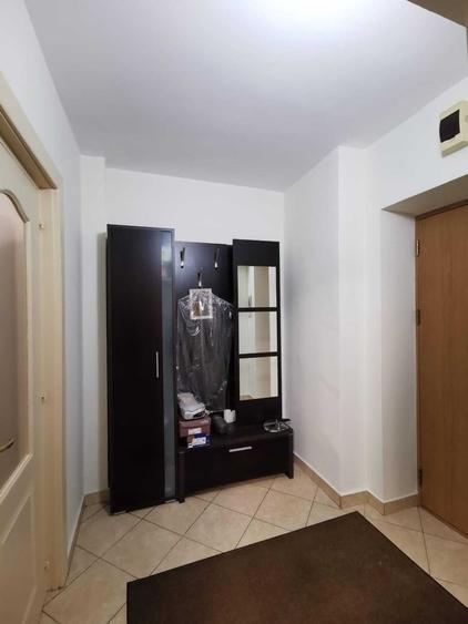 Apartament cu 2 camere semidecomandat în Basarabia