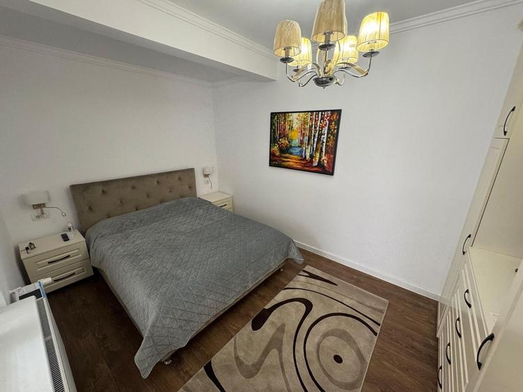 Casă individuală cu 4 camere cu Canalizare în Casa de Cultură
