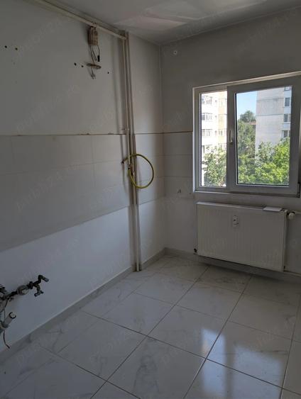 Apartament cu 2 camere semidecomandat în 8 Martie