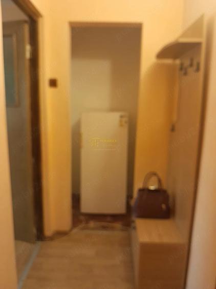 Apartament cu 2 camere semidecomandat în Podul de Piatră