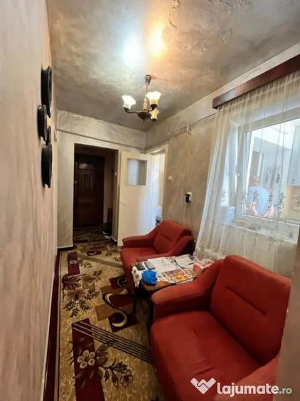 Apartament cu 3 camere decomandat în Rădăuți