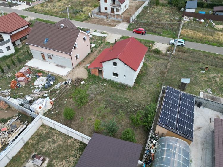 Casă individuală cu 3 camere cu Canalizare în Frumușeni