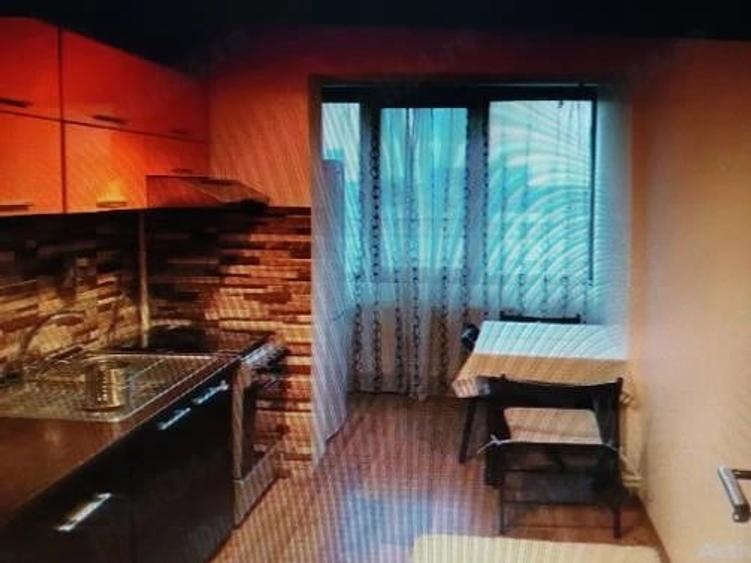 Apartament cu 2 camere semidecomandat în Gara de Nord