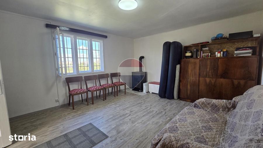 Casă cu 1 camere cu Teren 4345 Mp în Central