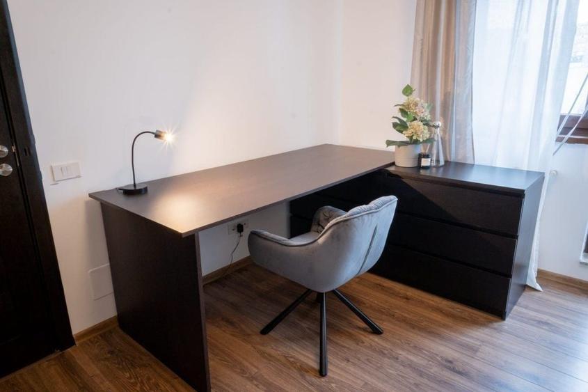 Apartament cu 2 camere semidecomandat, mobilat în Victoriei