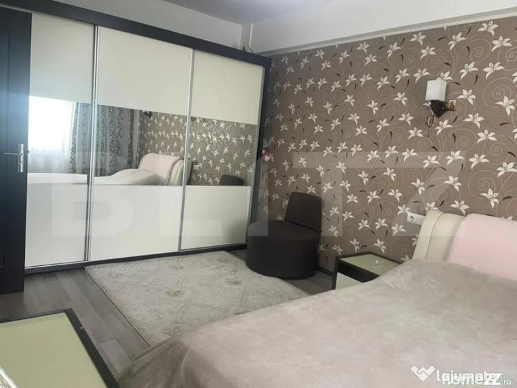 Casă cu 5 camere cu Teren 300 Mp în Central