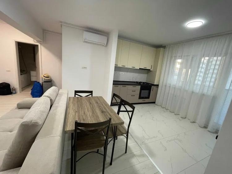 Apartament cu 3 camere semidecomandat, mobilat în Popești-Leordeni