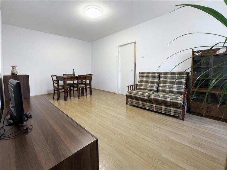 Apartament cu 2 camere decomandat, mobilat în Județean