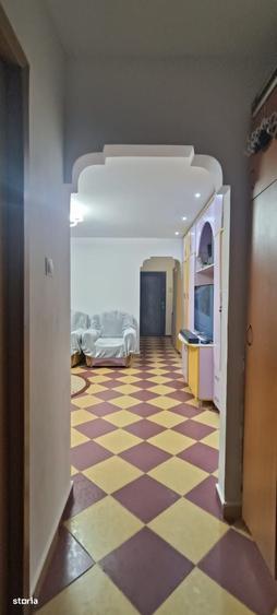 Apartament cu 2 camere semidecomandat în Micro 3