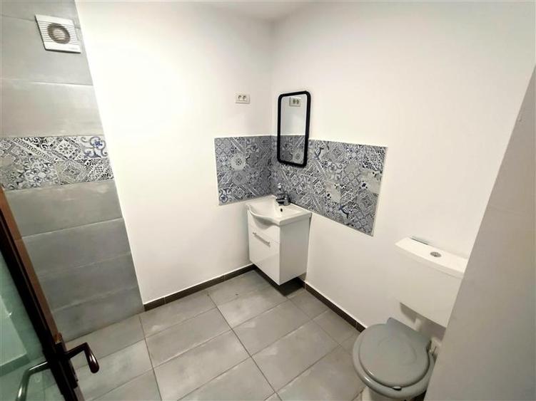 Casă individuală cu 4 camere cu Canalizare în Ciclova Română
