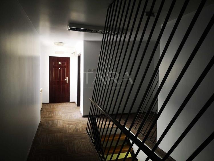 Casă spațioasă, ideală pentru locuință sau afacere - 2