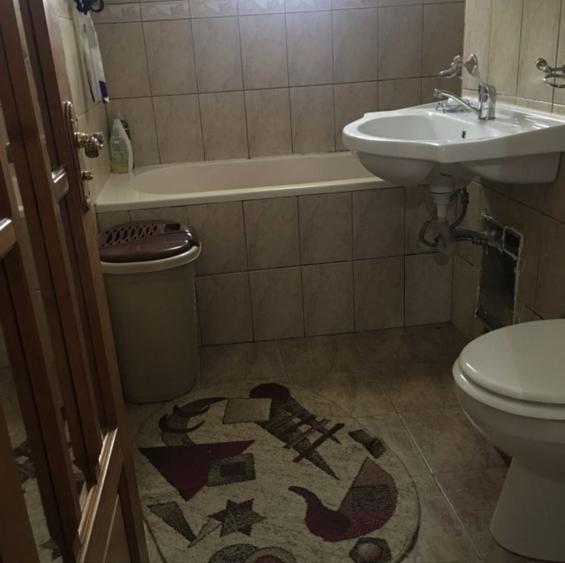 Apartament cu 2 camere semidecomandat în Letea Veche