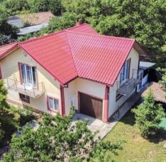 Casă individuală cu 5 camere cu Canalizare în Drăgănescu