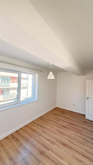 Apartament cu 3 camere decomandat în Vest