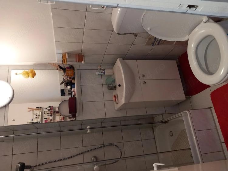 Apartament cu 3 camere decomandat în Lenin