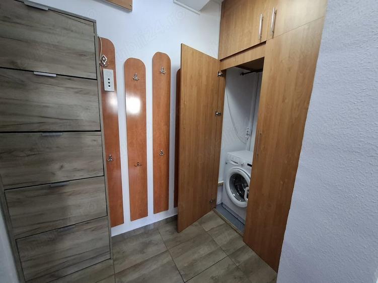 Apartament cu 2 camere decomandat în Exterior Vest
