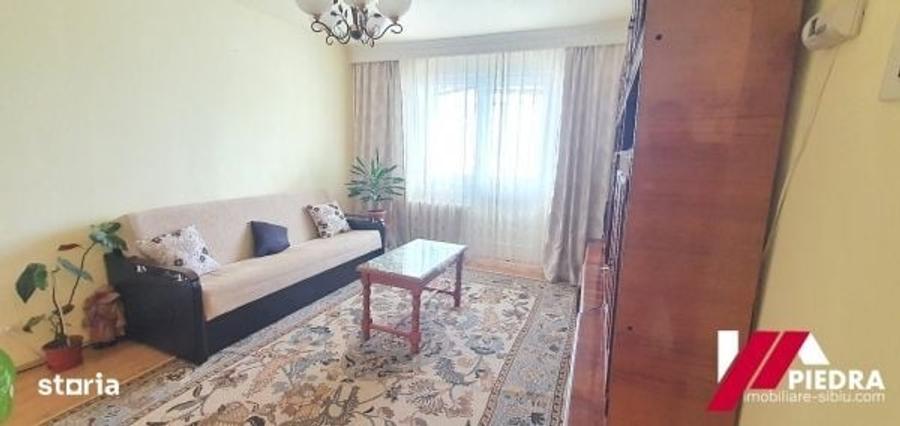 Apartament cu 2 camere decomandat în Cedonia