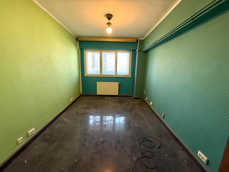 Apartament cu 4 camere decomandat în Lujerului