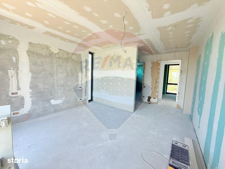 Casă cu 4 camere în Dumbrăveni