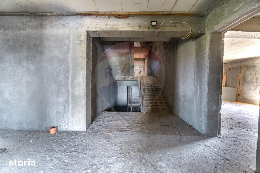 Spațiu comercial, de 1,340 mp, în Central