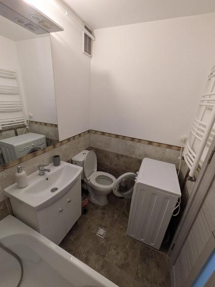 Garsonieră decomandată în Centrul Civic