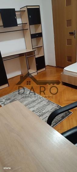 Apartament cu 3 camere decomandat în Cornișa
