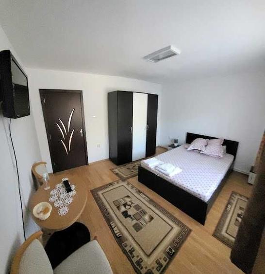Casă cu 4 camere cu Teren 388 Mp în Central