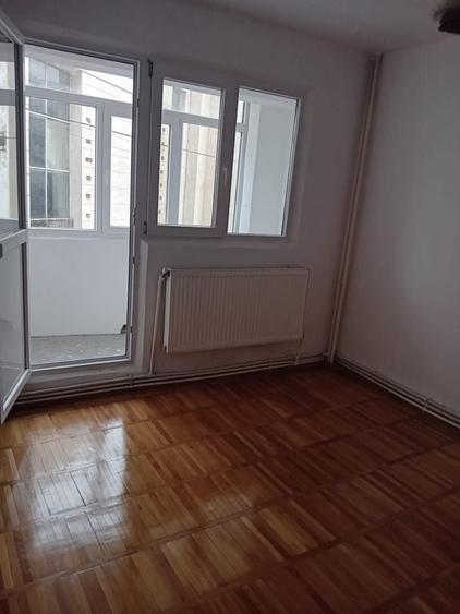 Apartament cu 2 camere decomandat în Port