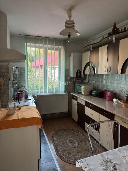 Apartament cu 2 camere decomandat în Petros